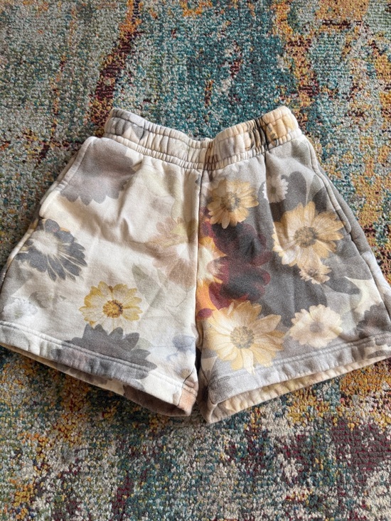Kith Pants - Kith Rayne Floral Sweatshorts